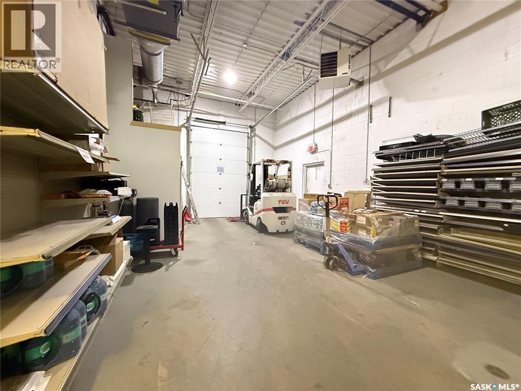 112 100 1St Avenue W, Assiniboia, SK