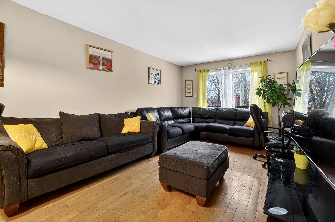 Living room - 304-1628 Boul. Henri-Bourassa E., Montréal (Ahuntsic-Cartierville), QC - Indoor Photo Showing Living Room
