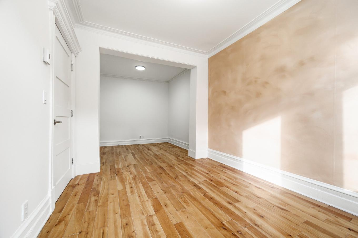 Chambre à coucher principale - 4711 Rue Adam, Montréal (Mercier/Hochelaga-Maisonneuve), QC - Indoor Photo Showing Other Room