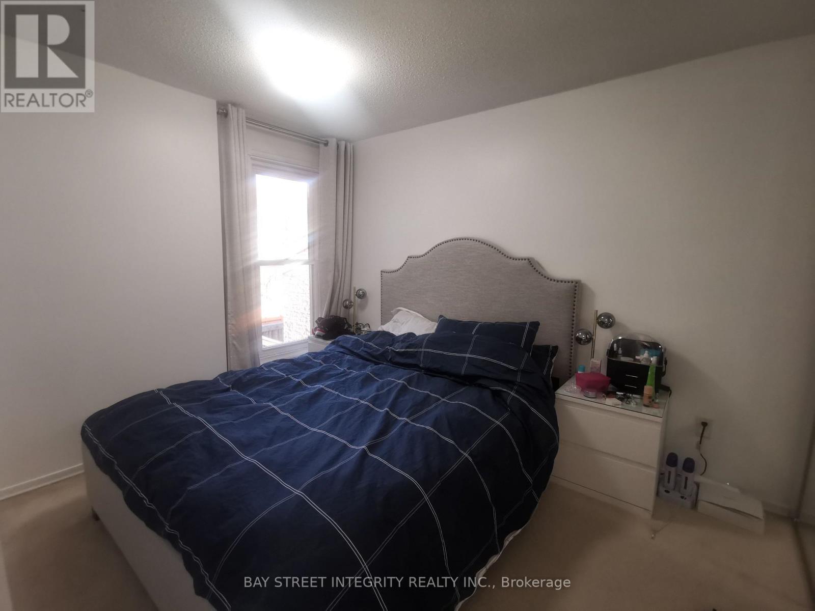 976 Raintree Lane, Mississauga, ON - Indoor Photo Showing Bedroom