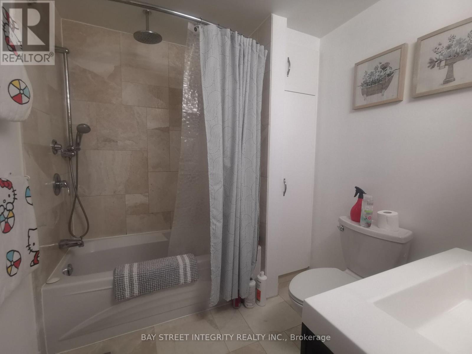 976 Raintree Lane, Mississauga, ON - Indoor Photo Showing Bathroom