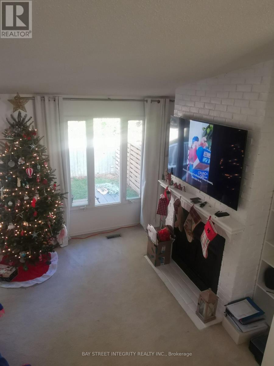 976 Raintree Lane, Mississauga, ON - Indoor