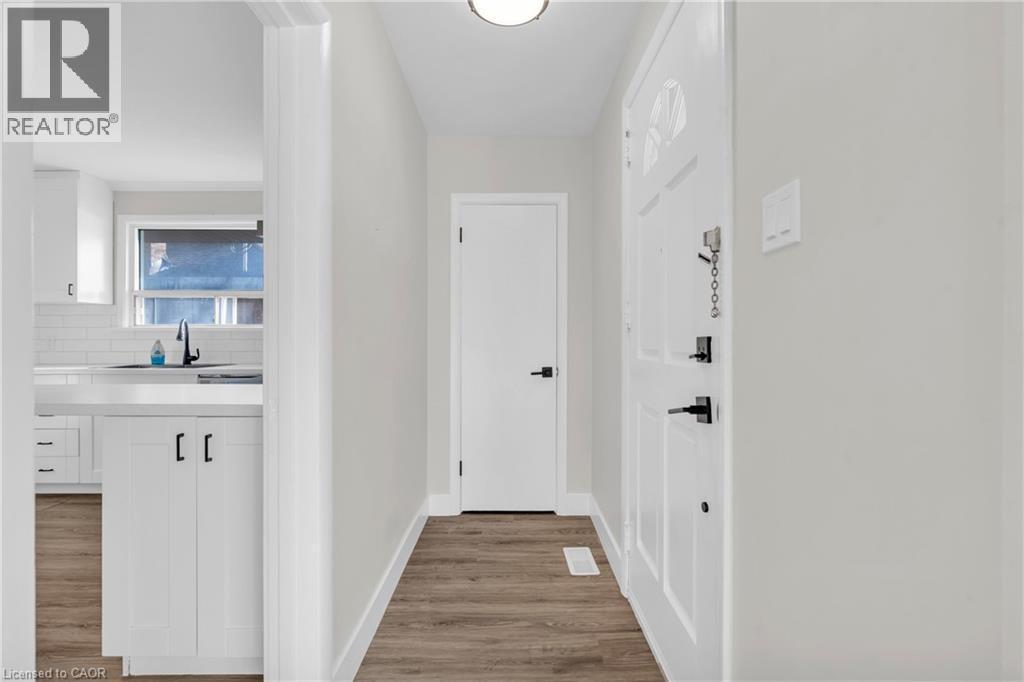 220 Bruce Street, Kitchener, ON - Indoor Photo Showing Other Room