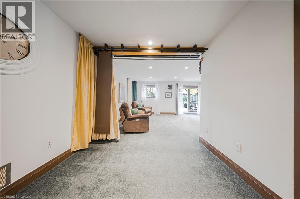 11 Renner Drive, Cambridge, ON - Indoor Photo Showing Other Room