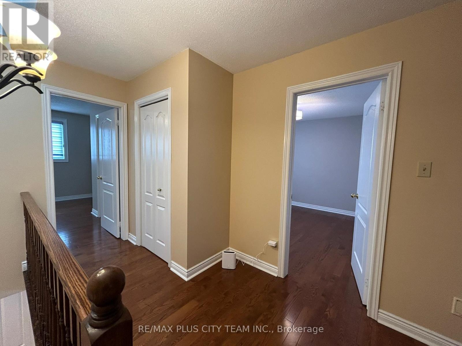 506 Dicenzo Drive, Hamilton, ON - Indoor Photo Showing Other Room