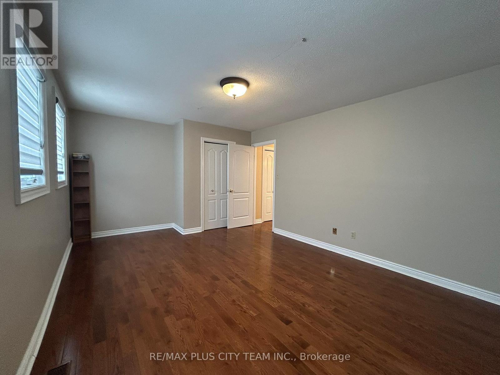 506 Dicenzo Drive, Hamilton, ON - Indoor Photo Showing Other Room