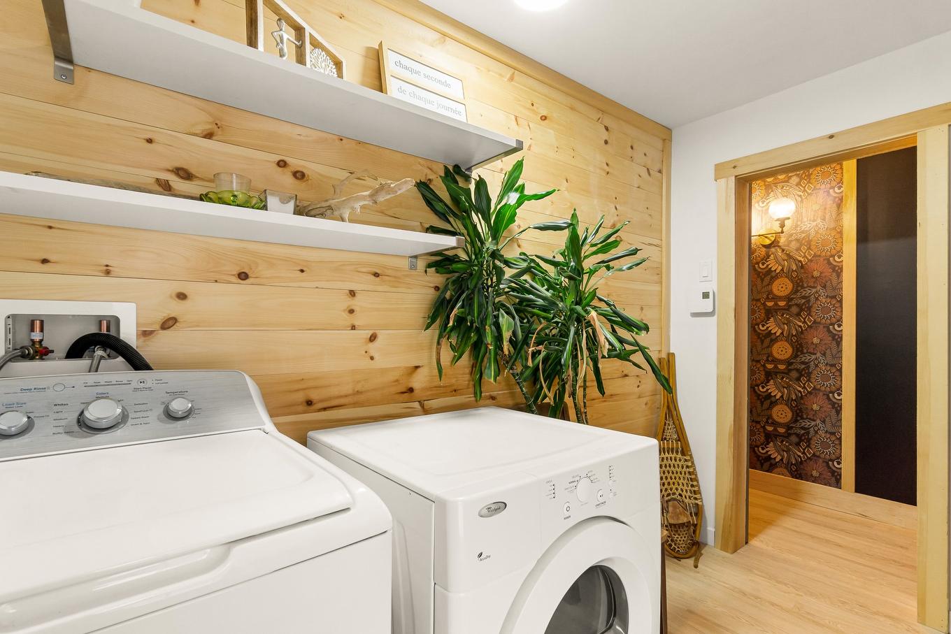 Laundry room - 1000 Ch. Des Petites-Terres, Trois-Rivières, QC - Indoor Photo Showing Laundry Room