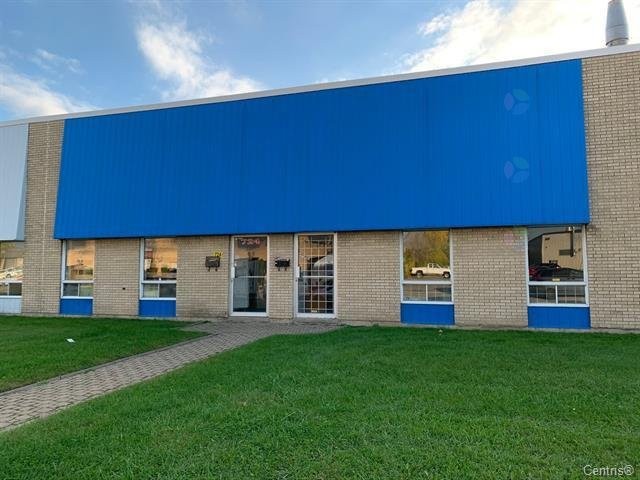 Front of Structure - 744 Boul. Du Curé-Boivin, Boisbriand, QC - Outdoor