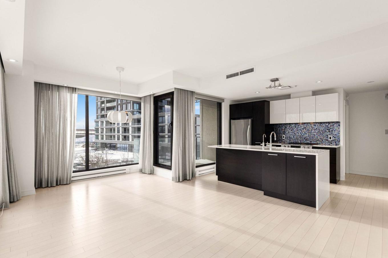 Vue d'ensemble - 303-299 Rue De La Rotonde, Montréal (Verdun/Île-Des-Soeurs), QC - Indoor Photo Showing Kitchen With Upgraded Kitchen