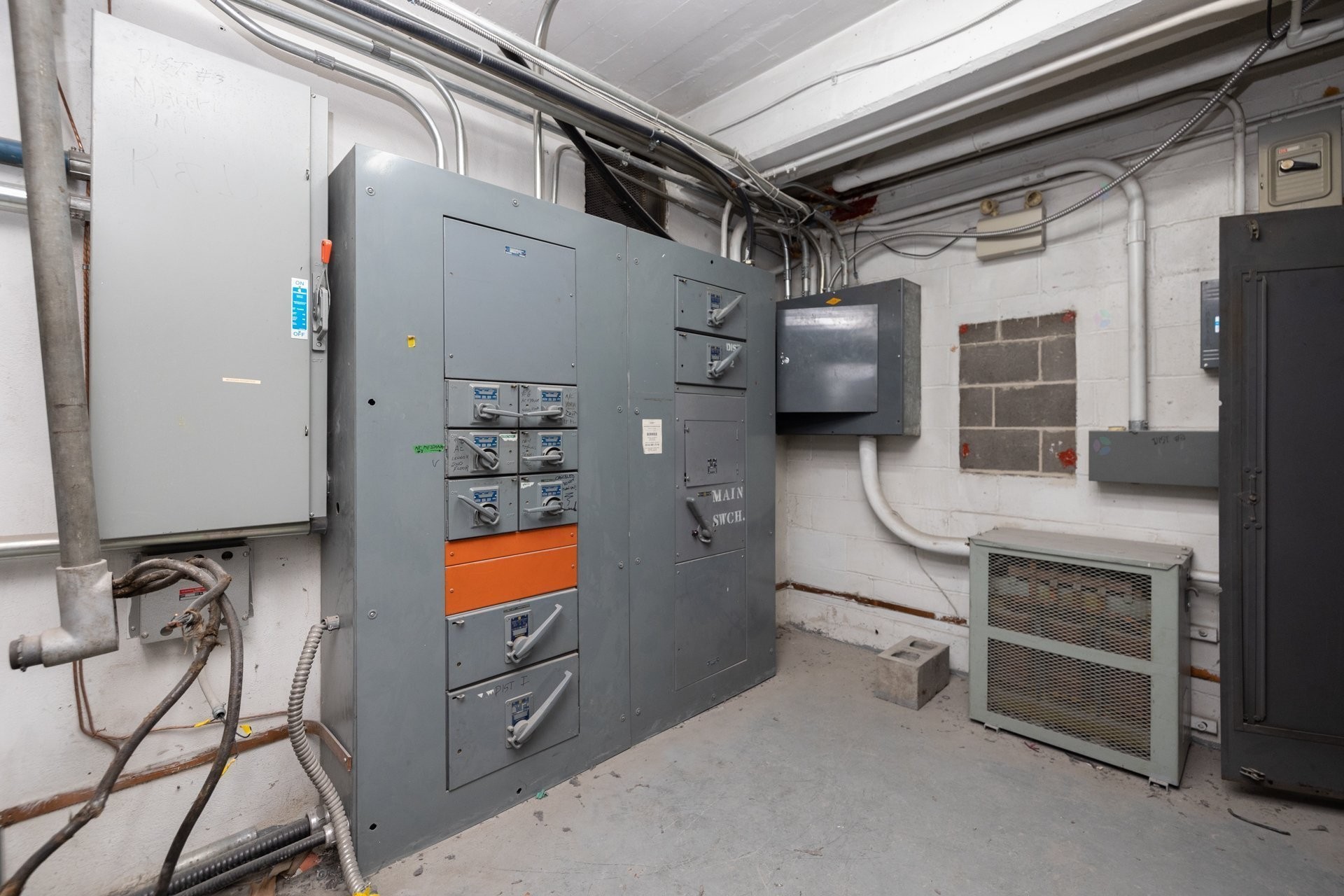 Autre - Unit-D-8300 Rue St-Patrick, Montréal (Lasalle), QC - Indoor Photo Showing Basement