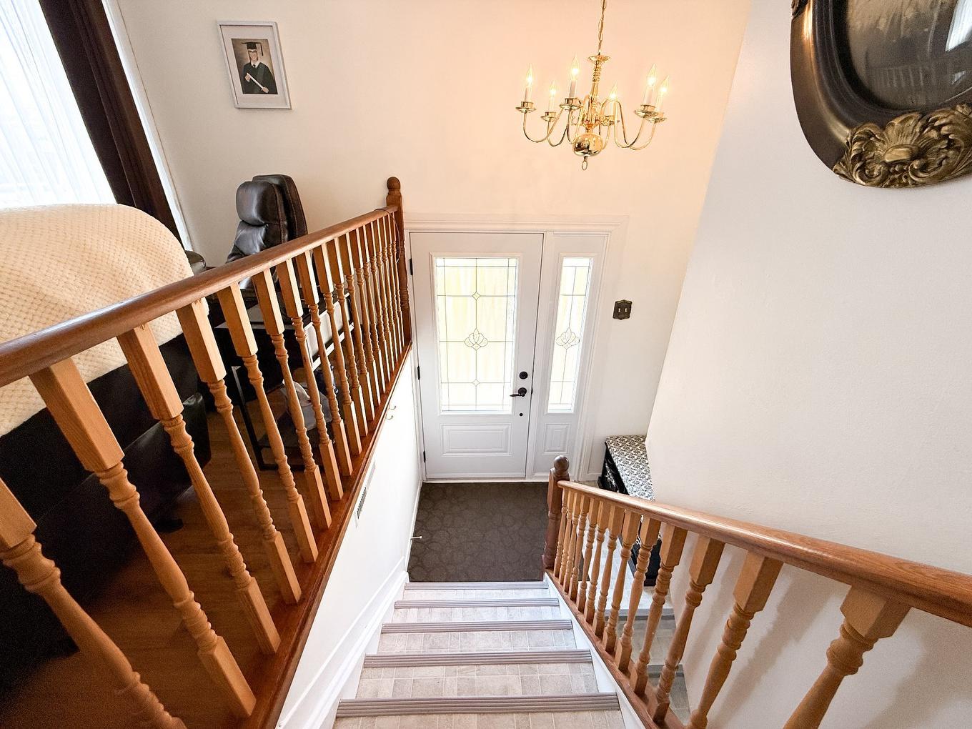 Hall d'entrée/Vestibule - 758 Rue Jolliet, Trois-Rivières, QC - Indoor Photo Showing Other Room