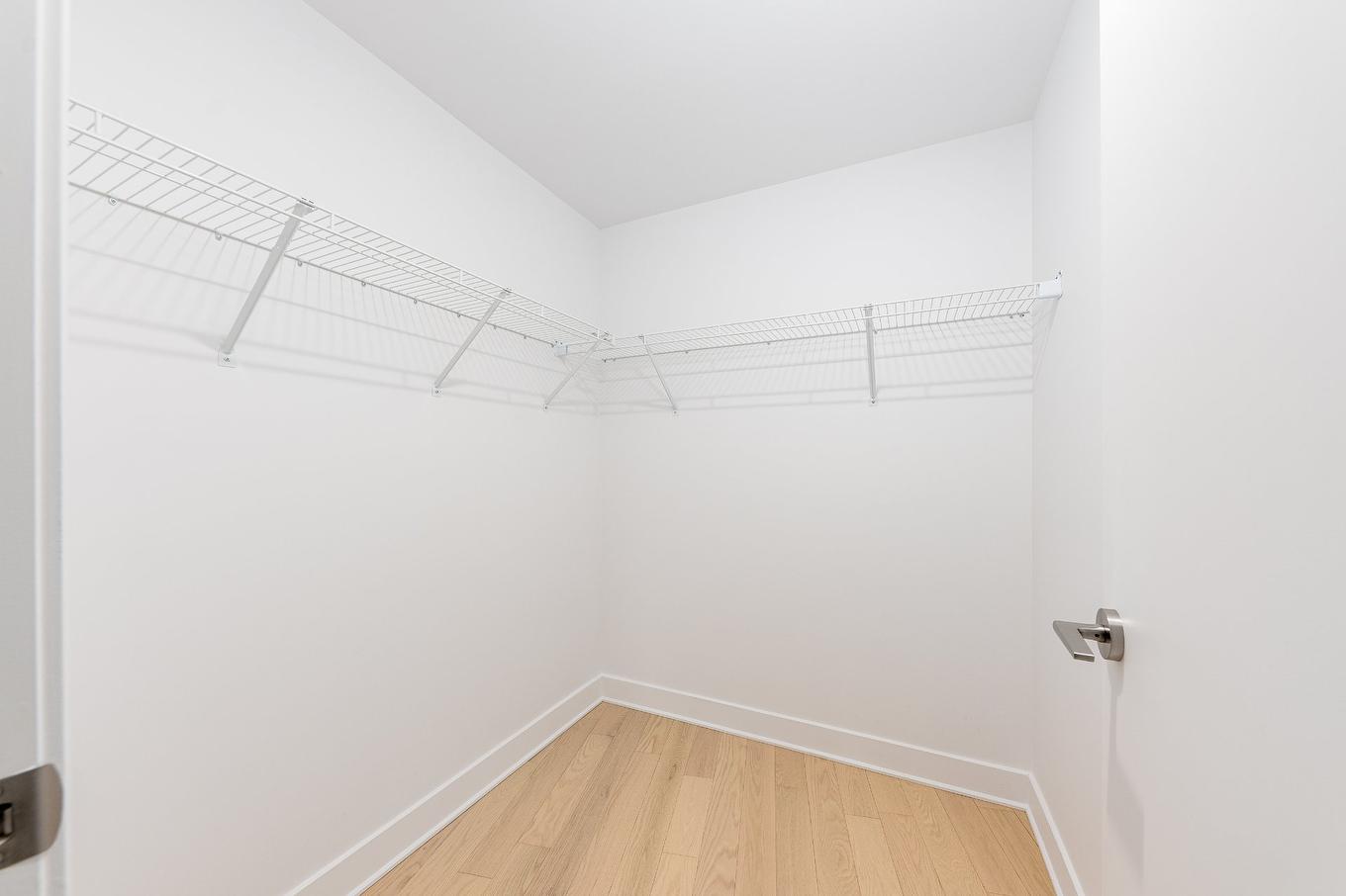 Walk-in closet - 1408-100 Rue Murray, Montréal (Le Sud-Ouest), QC - Indoor With Storage