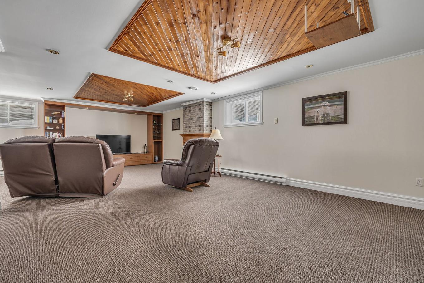 Salle familiale - 4359 Rue Des Tourne-Pierres, Québec (Charlesbourg), QC - Indoor Photo Showing Other Room