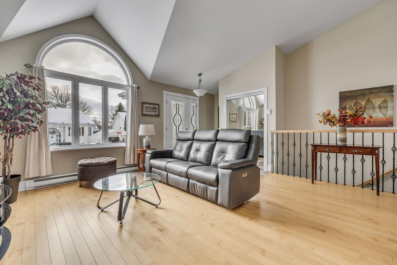 Salon - 4359 Rue Des Tourne-Pierres, Québec (Charlesbourg), QC - Indoor Photo Showing Living Room