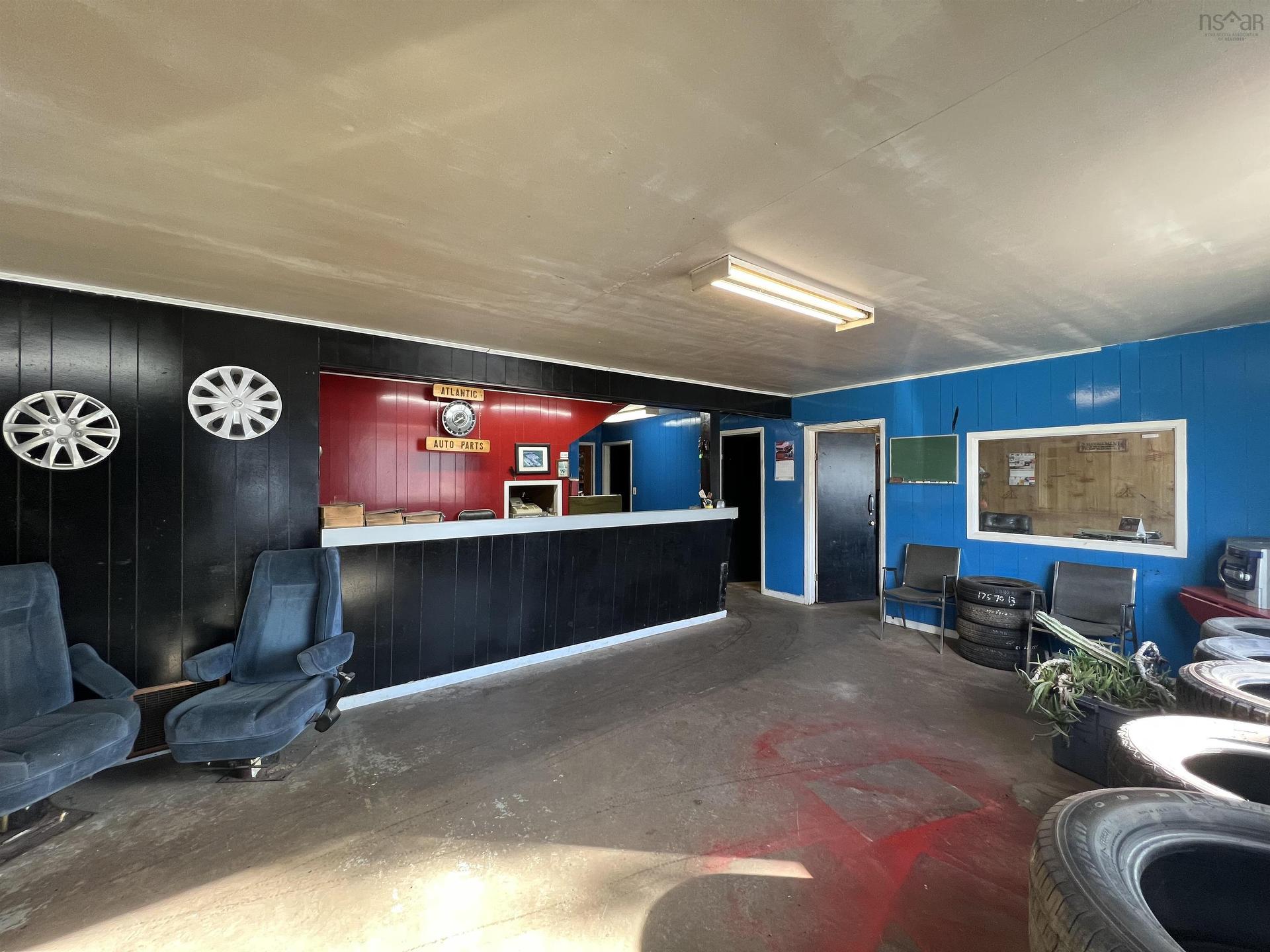 991 College Road, Valley, NS