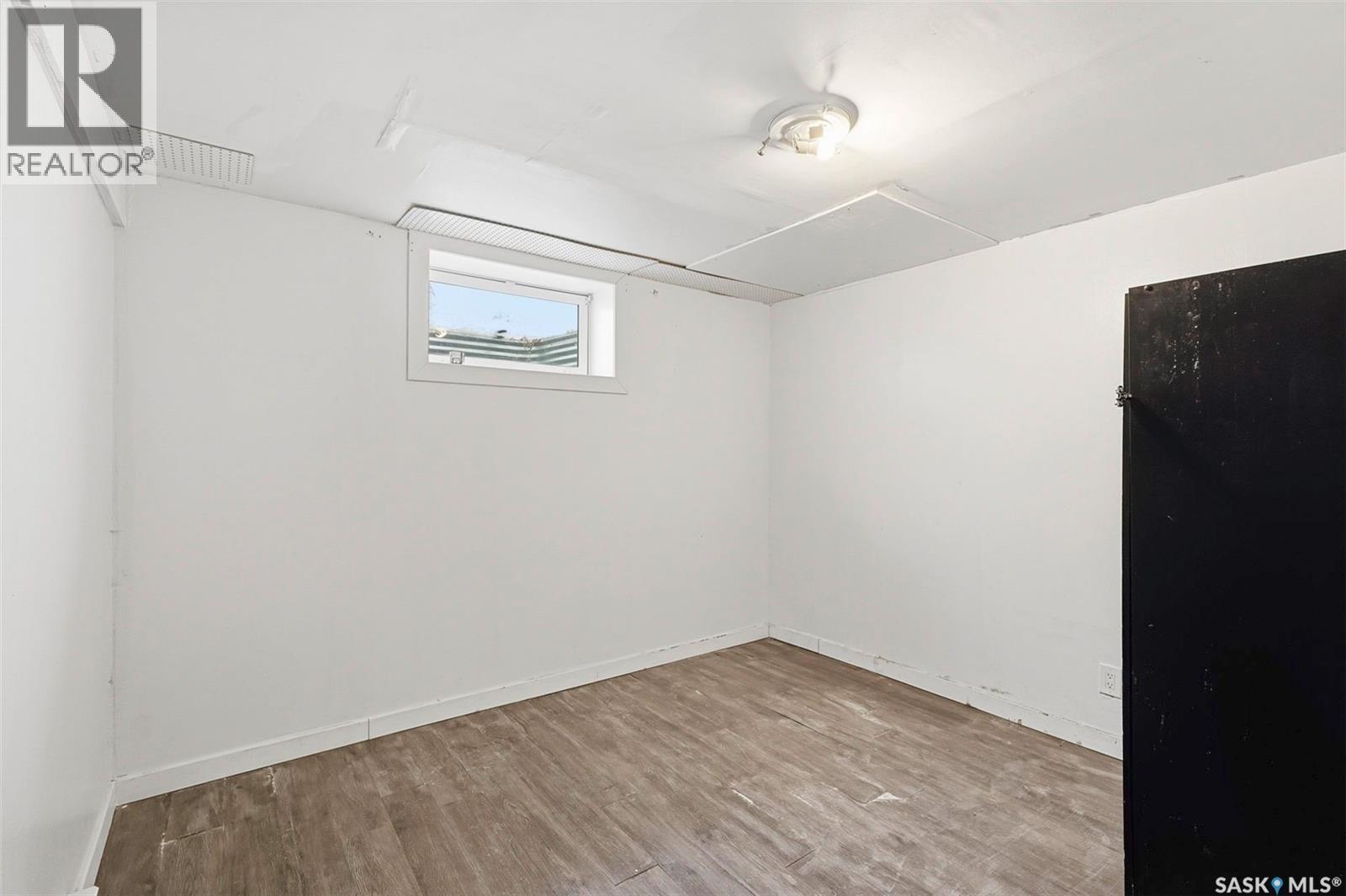 258 Waterloo Crescent, Saskatoon, SK - Indoor Photo Showing Other Room