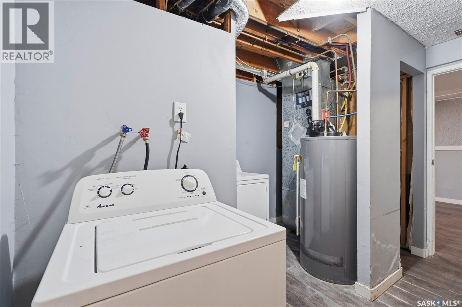 258 Waterloo Crescent, Saskatoon, SK - Indoor Photo Showing Laundry Room