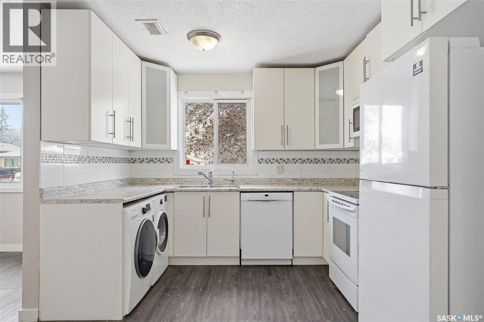 258 Waterloo Crescent, Saskatoon, SK - Indoor Photo Showing Laundry Room