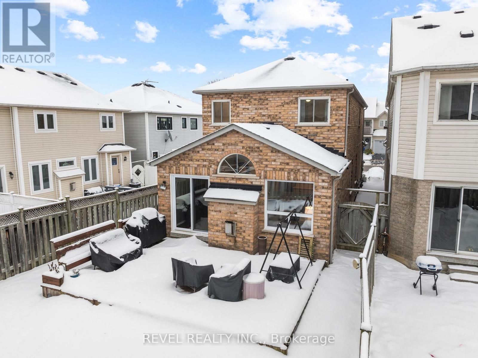 4 Howling Crescent, Ajax, ON - Outdoor