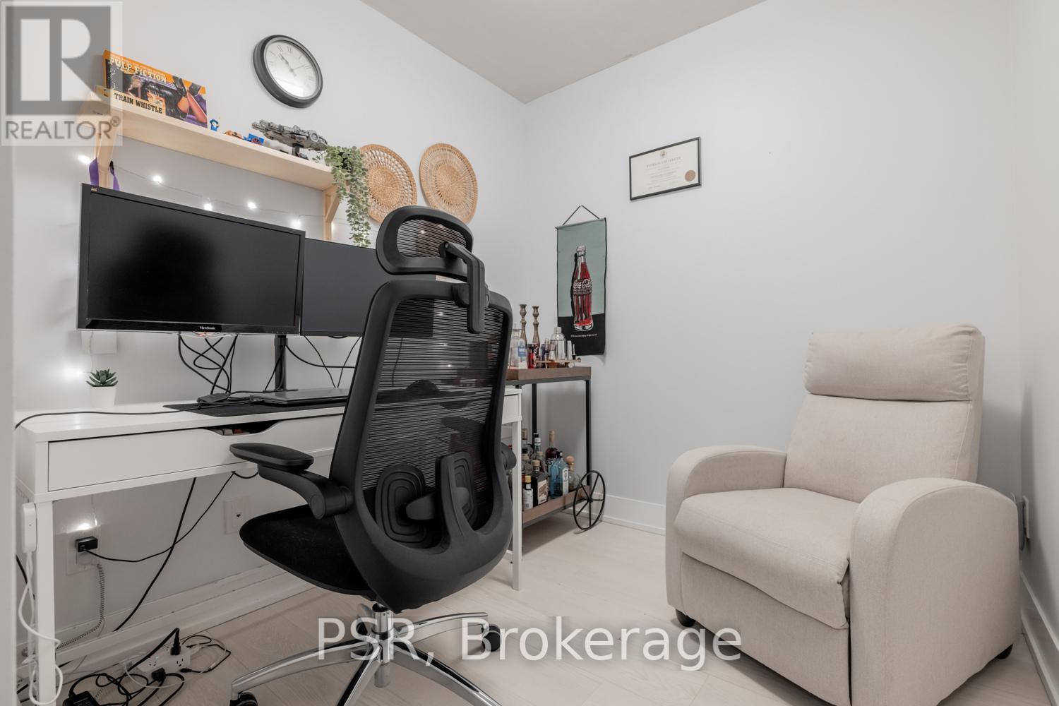 202 - 68 Merton Street, Toronto, ON - Indoor