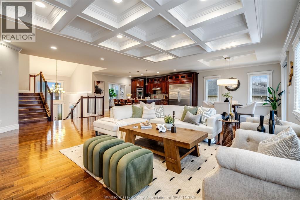 6 Two Creeks, Wheatley, ON - Indoor Photo Showing Living Room