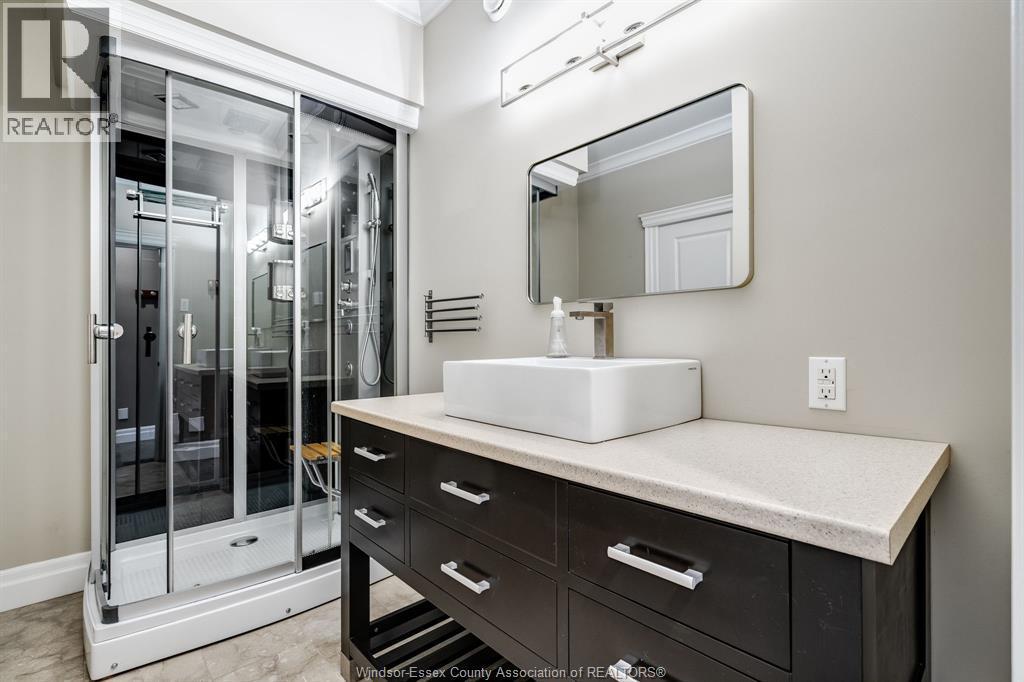 6 Two Creeks, Wheatley, ON - Indoor Photo Showing Bathroom