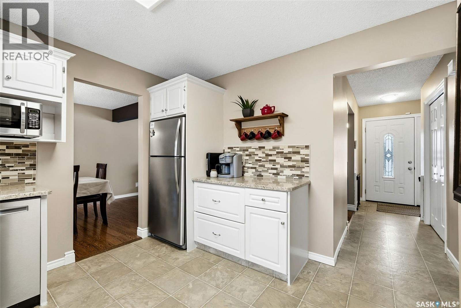 63 Champ Crescent, Regina, SK - Indoor Photo Showing Kitchen