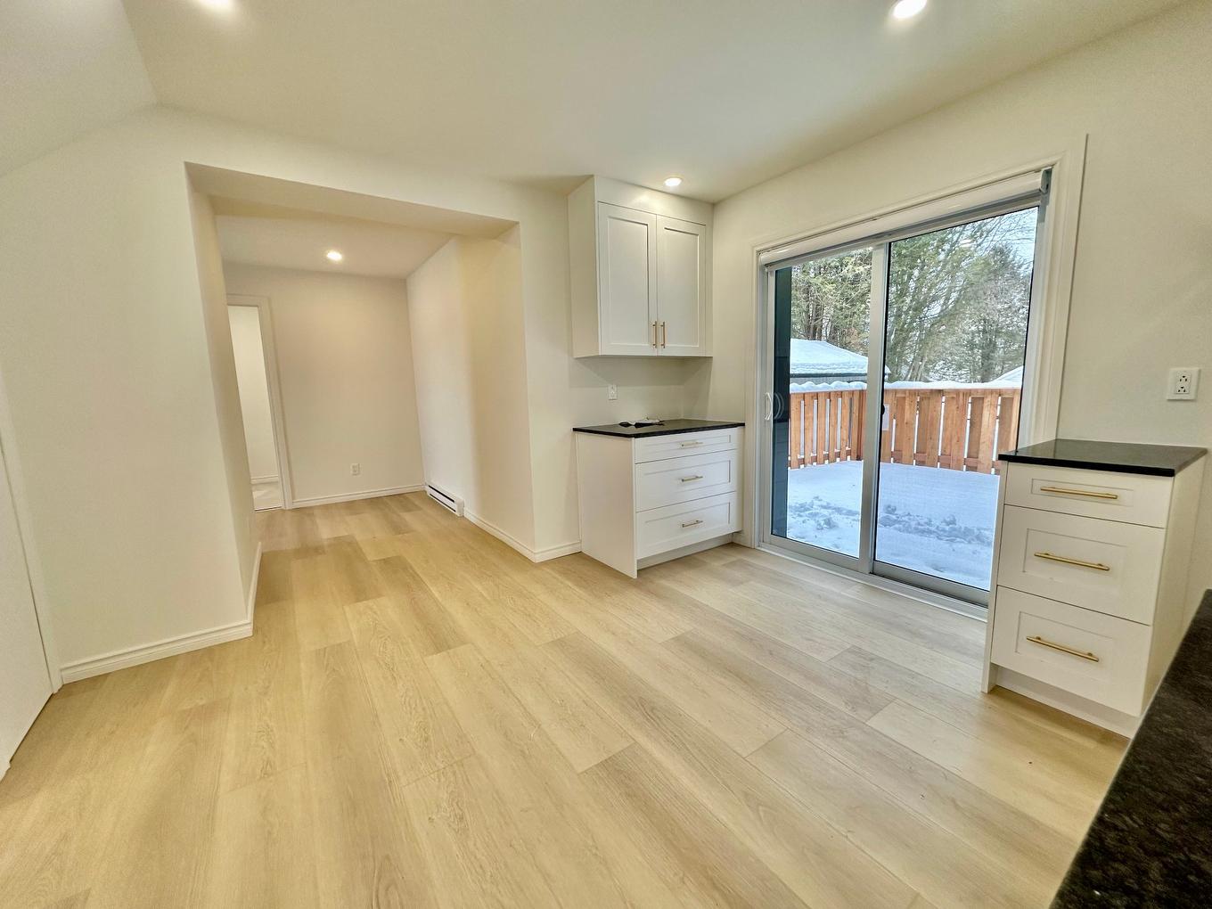 Salle à manger - 230 Rue De La Princesse, Lachute, QC - Indoor Photo Showing Kitchen