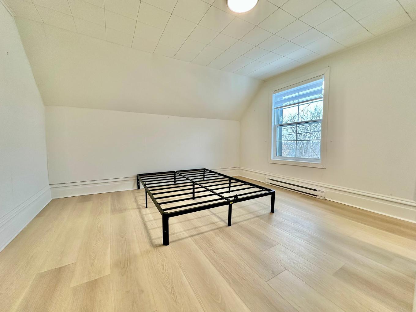 Chambre à coucher principale - 230 Rue De La Princesse, Lachute, QC - Indoor Photo Showing Other Room