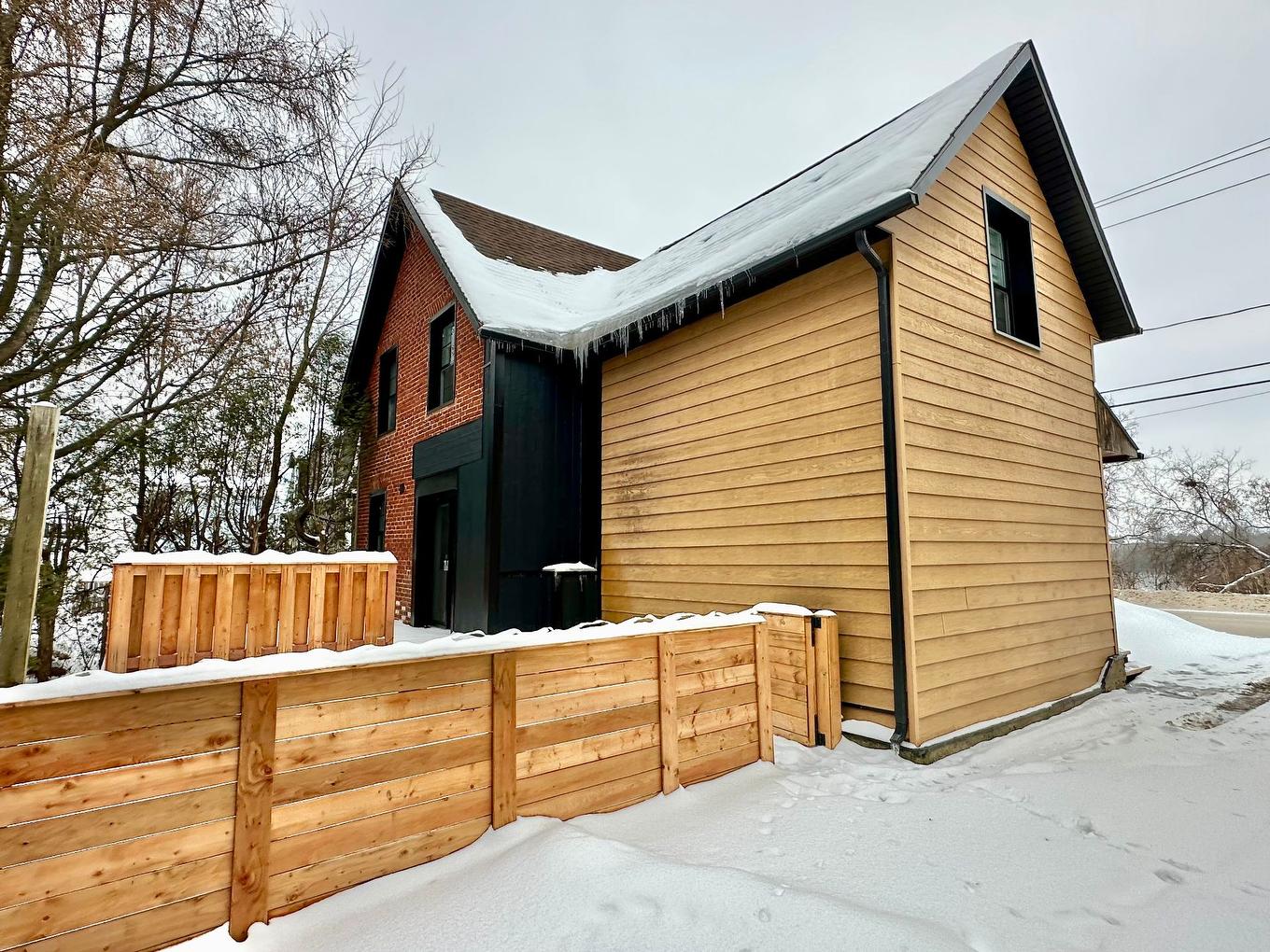 Face arrière - 230 Rue De La Princesse, Lachute, QC - Outdoor With Exterior