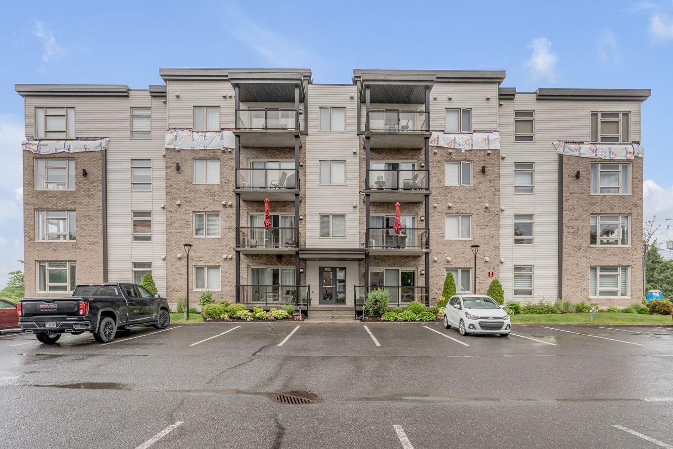 Façade - 204-1905 Boul. Guillaume-Couture, Lévis (Les Chutes-De-La-Chaudière-Est), QC - Outdoor With Facade