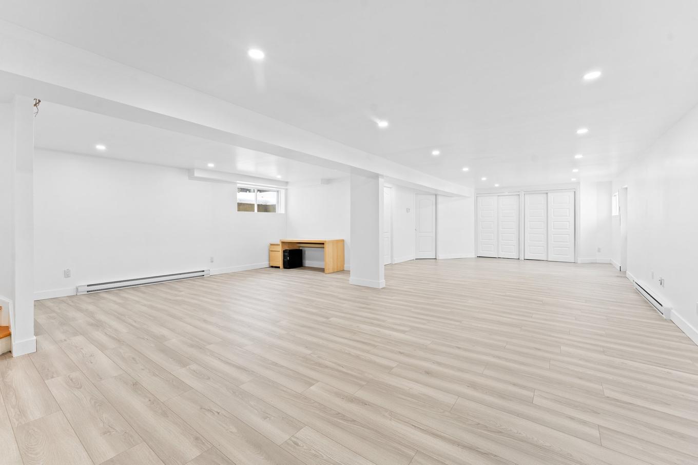 Salle familiale - 4 Rue Lambert, Repentigny (Repentigny), QC - Indoor