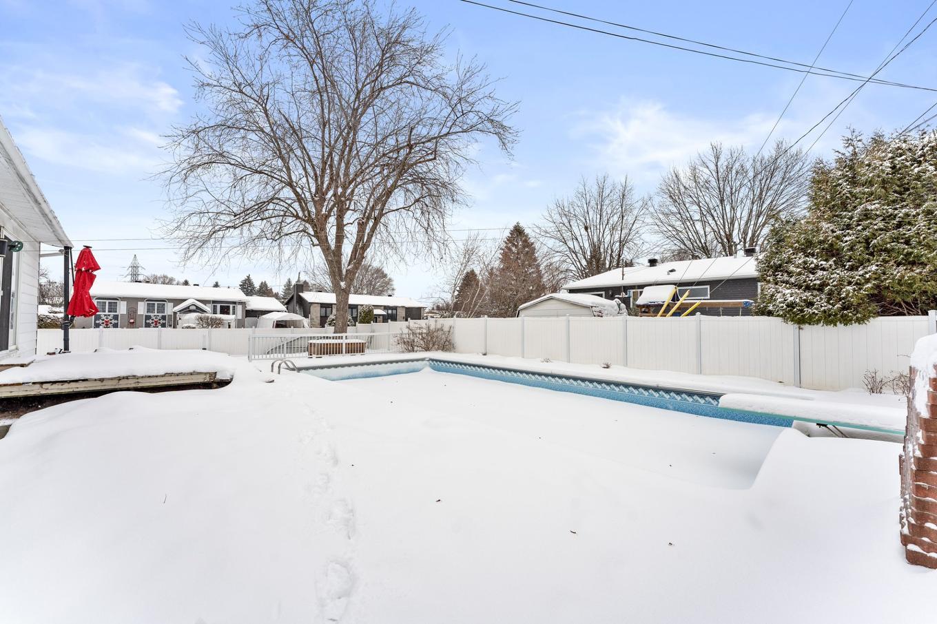 Cour - 4 Rue Lambert, Repentigny (Repentigny), QC - Outdoor