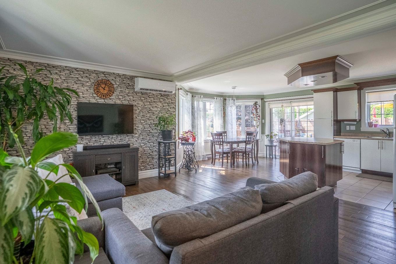 Overall view - 1732 167E Rue, Saint-Georges, QC - Indoor Photo Showing Living Room