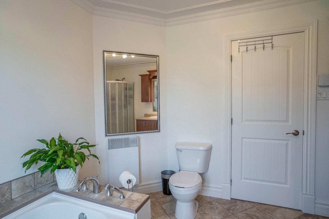 Bathroom - 1732 167E Rue, Saint-Georges, QC - Indoor Photo Showing Bathroom