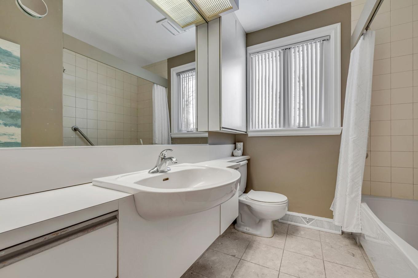 Salle de bains - 8490 Boul. Mathieu, Québec (Charlesbourg), QC - Indoor Photo Showing Bathroom