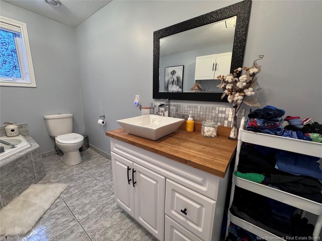 76 Aqueduc St, Saint-Jacques, NB