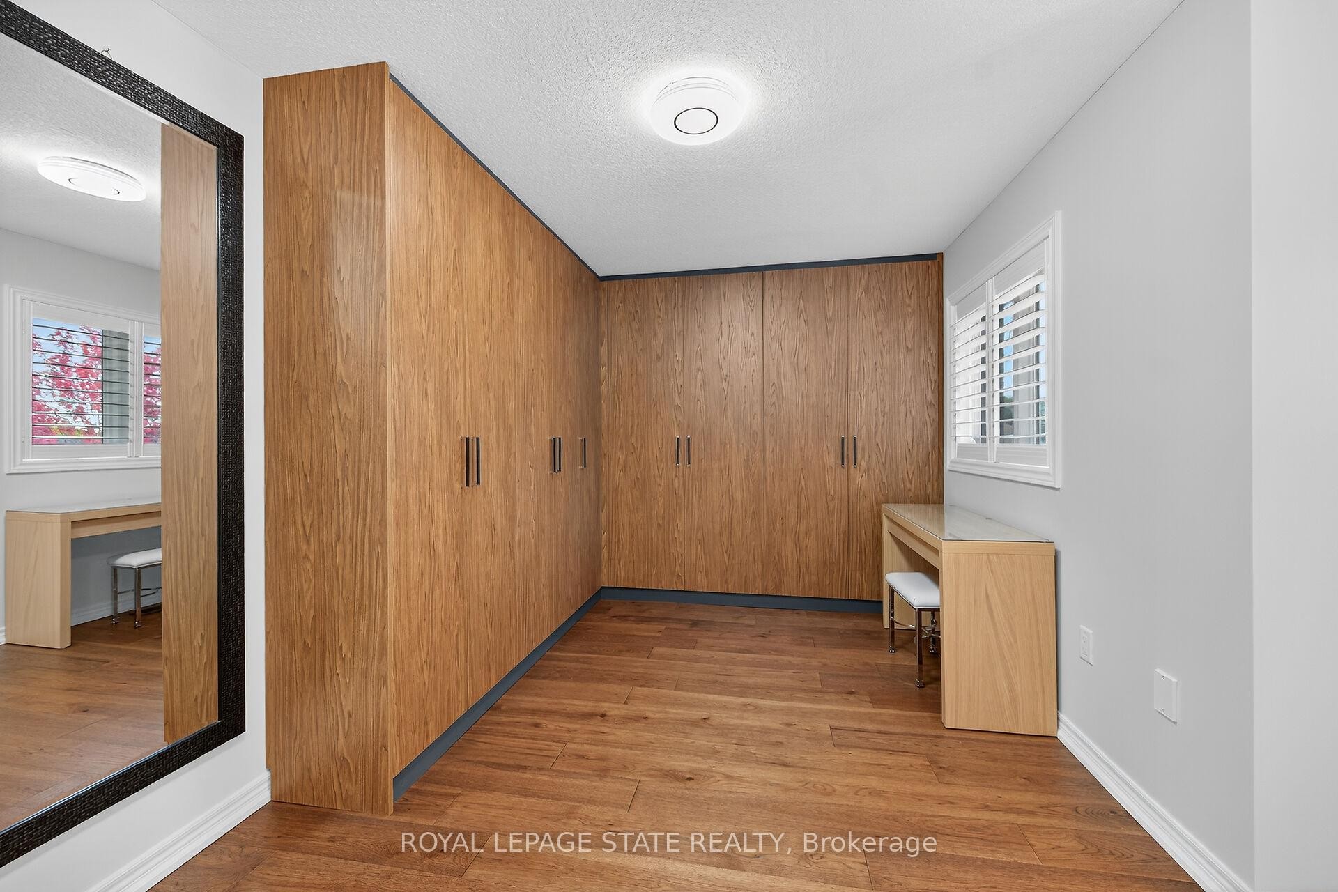 181 Springview Drive, Hamilton, ON - Indoor Photo Showing Other Room