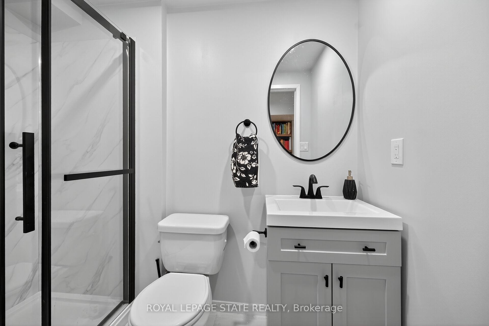 181 Springview Drive, Hamilton, ON - Indoor Photo Showing Bathroom