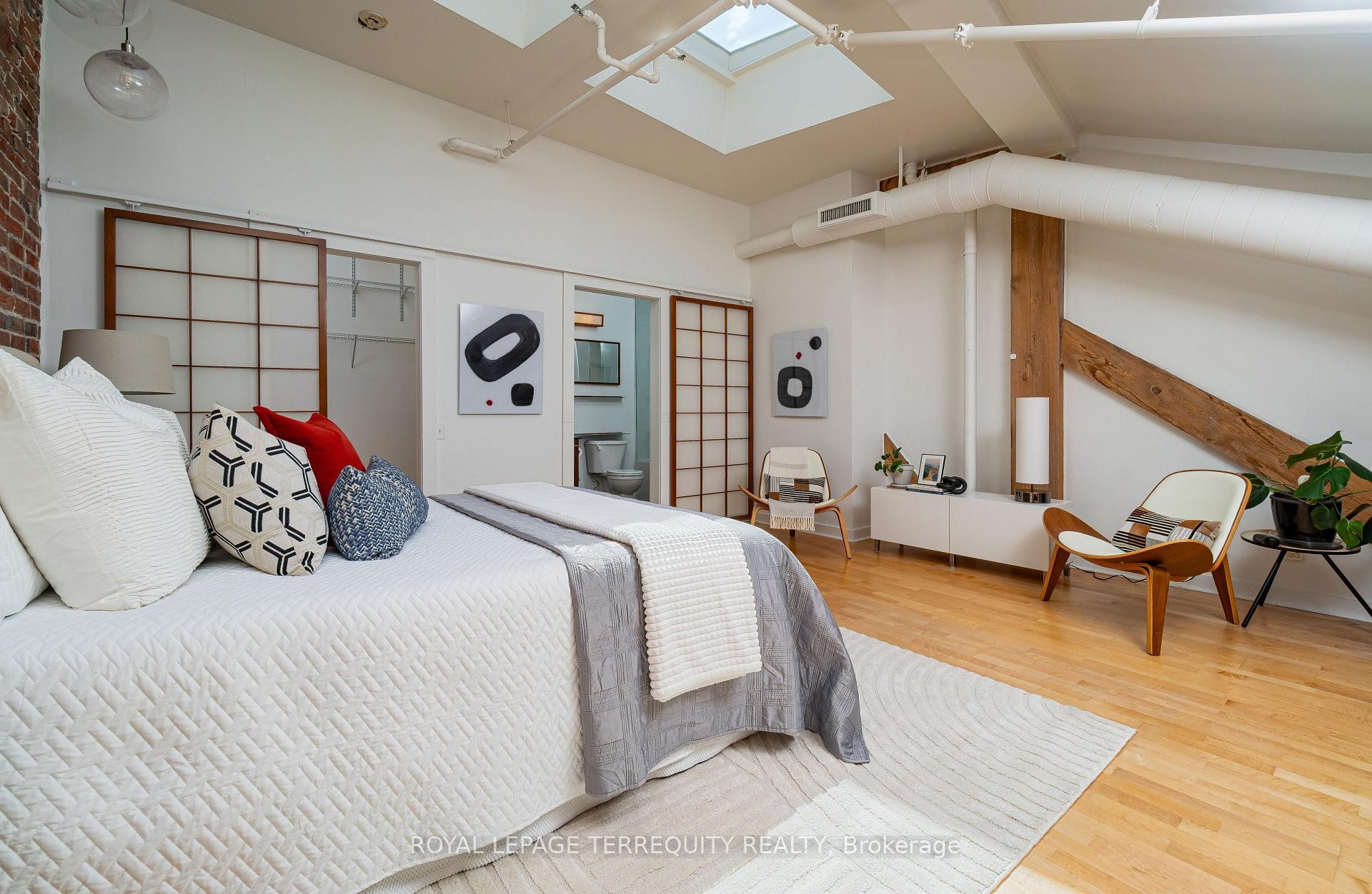 409-81A Front Street E, Toronto, ON - Indoor Photo Showing Bedroom