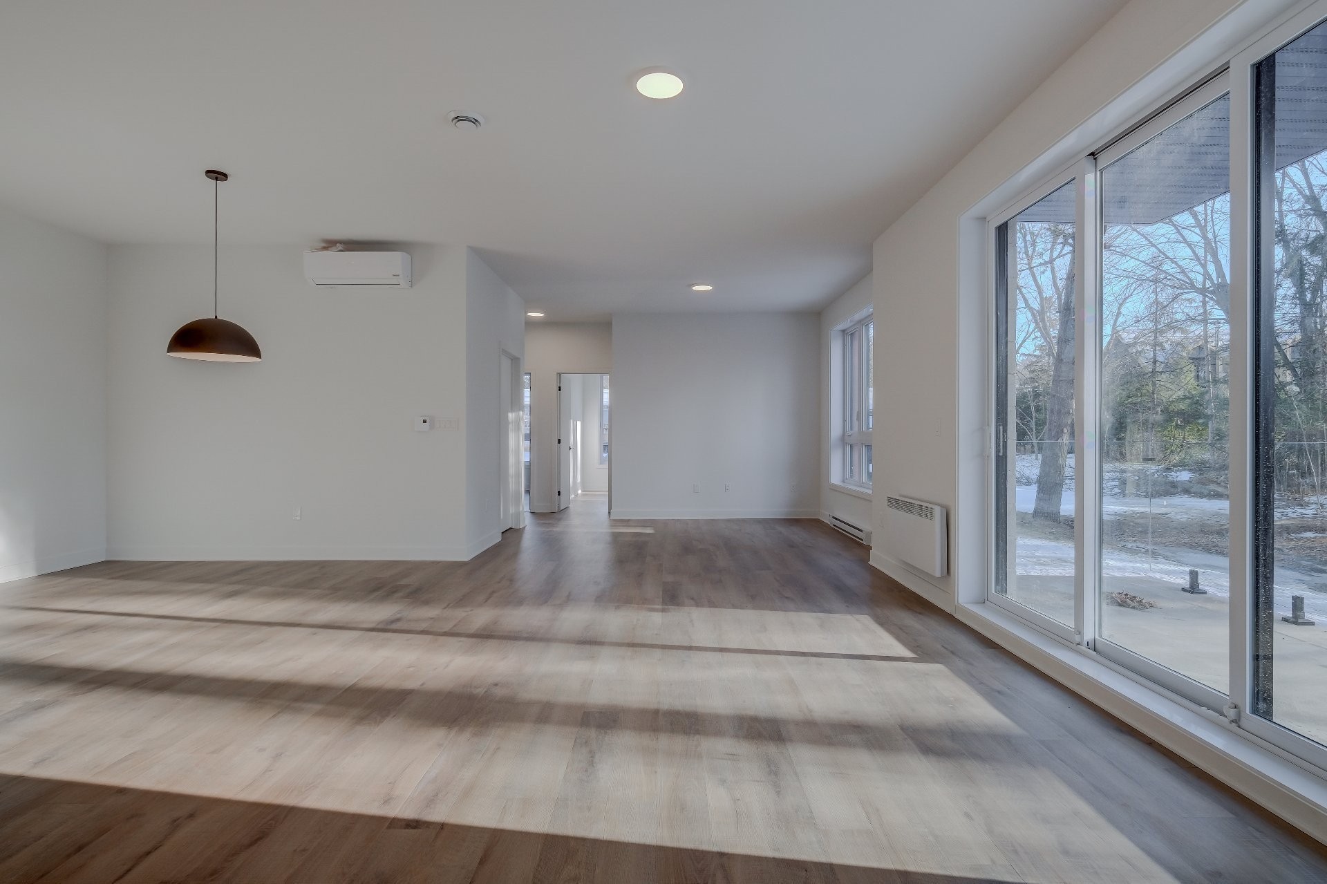 Vue d'ensemble - 102-2010 Rue De Chambly, Saint-Bruno-De-Montarville, QC - Indoor Photo Showing Other Room