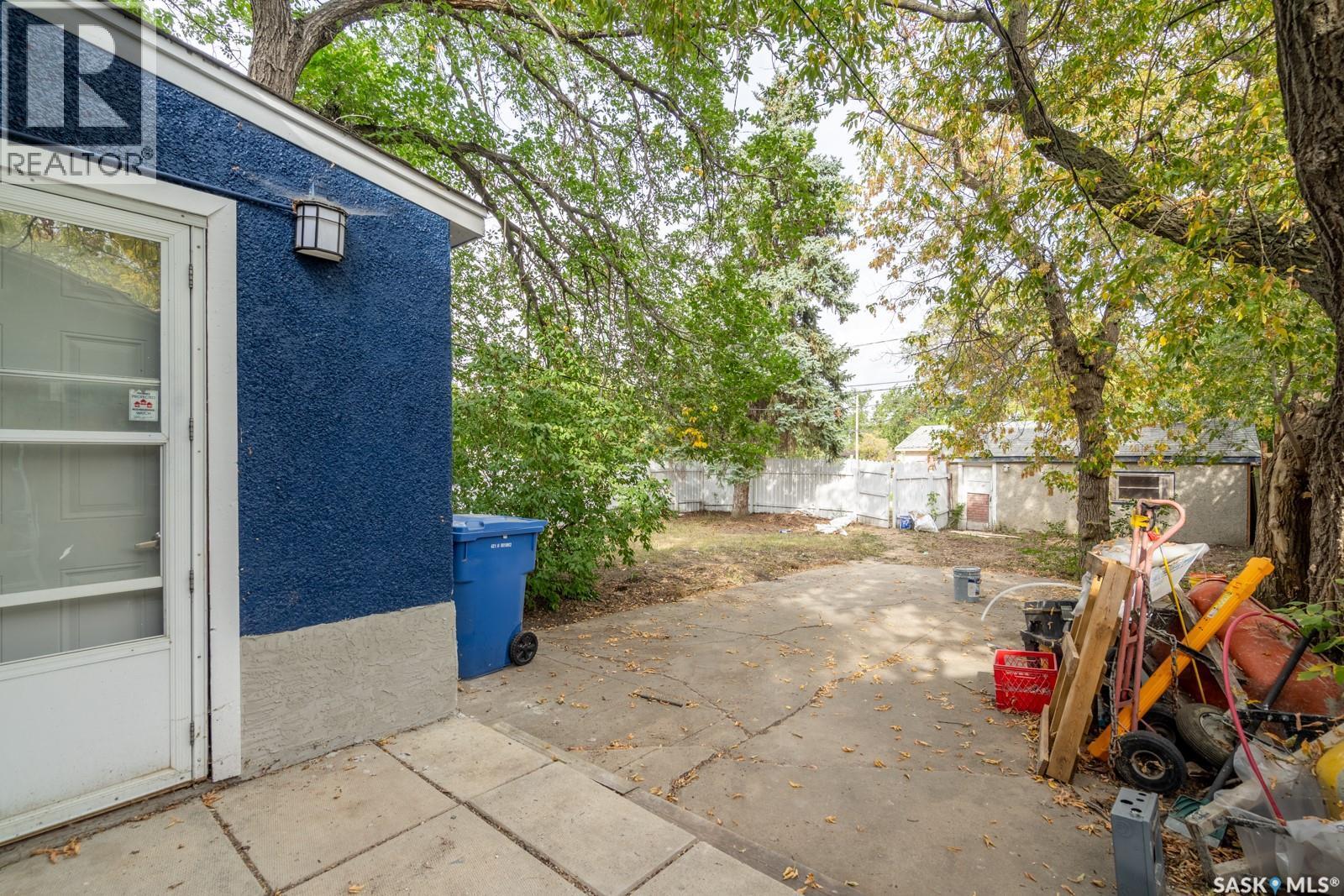 801 Argyle Street, Regina, SK - Outdoor