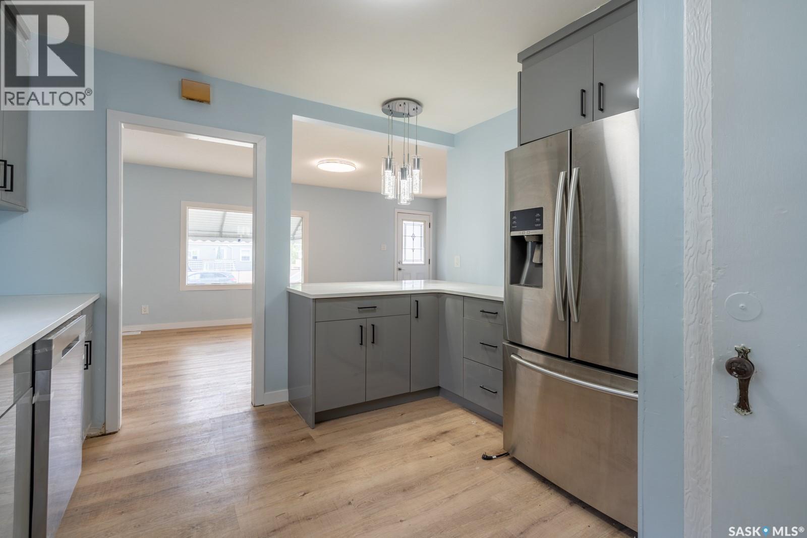 801 Argyle Street, Regina, SK - Indoor Photo Showing Kitchen