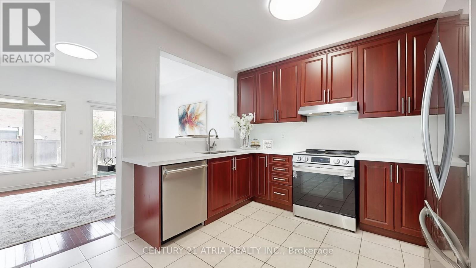 5186 Angel Stone Drive, Mississauga, ON - Indoor Photo Showing Kitchen