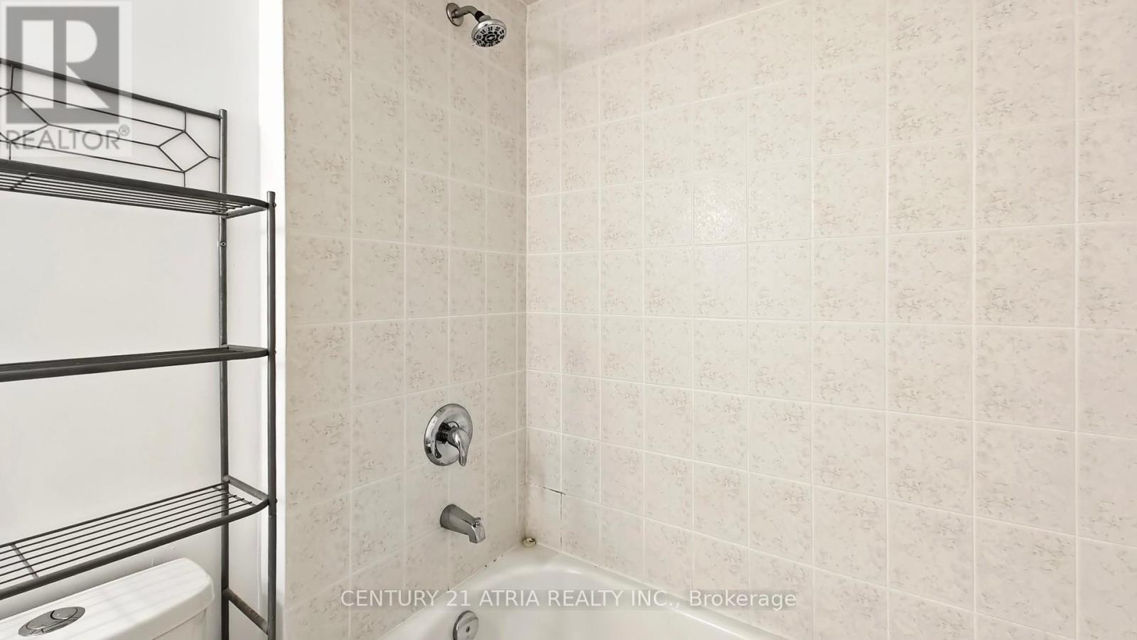 5186 Angel Stone Drive, Mississauga, ON - Indoor Photo Showing Bathroom