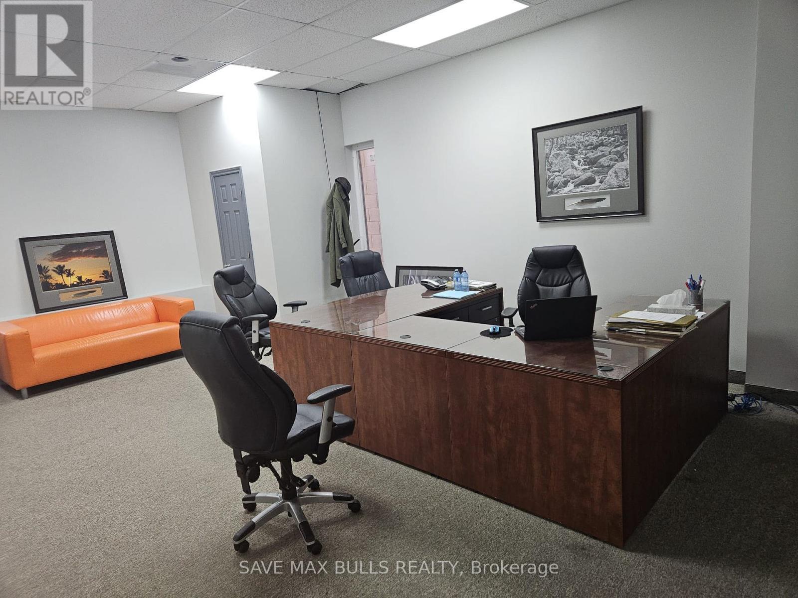 1051 Upper James Street, Hamilton, ON