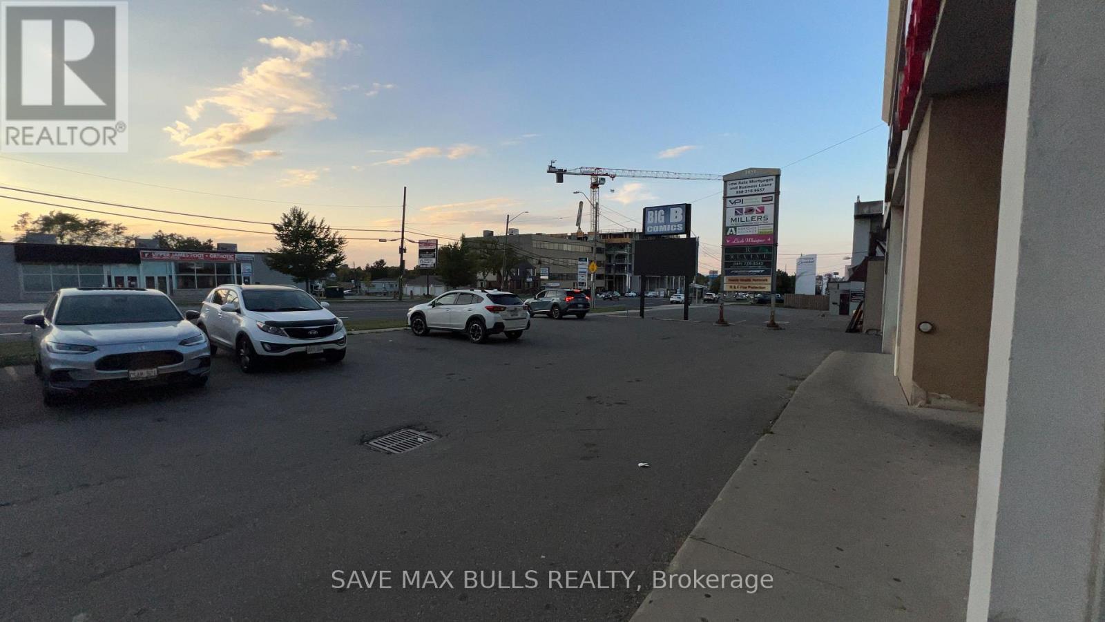 1051 Upper James Street, Hamilton, ON