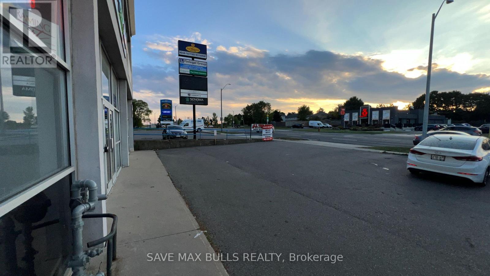 1051 Upper James Street, Hamilton, ON