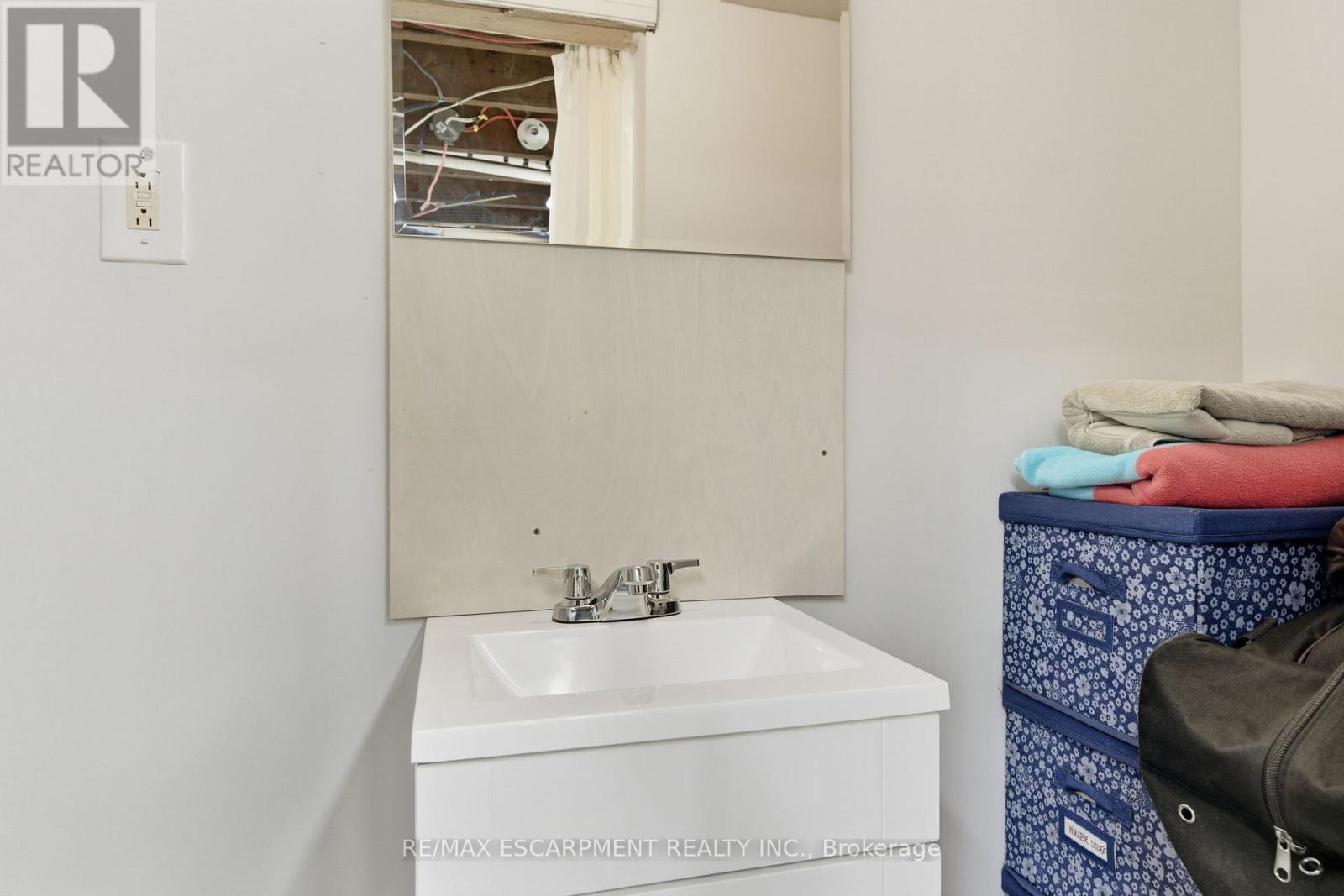 267 Thayer Avenue, Hamilton, ON -