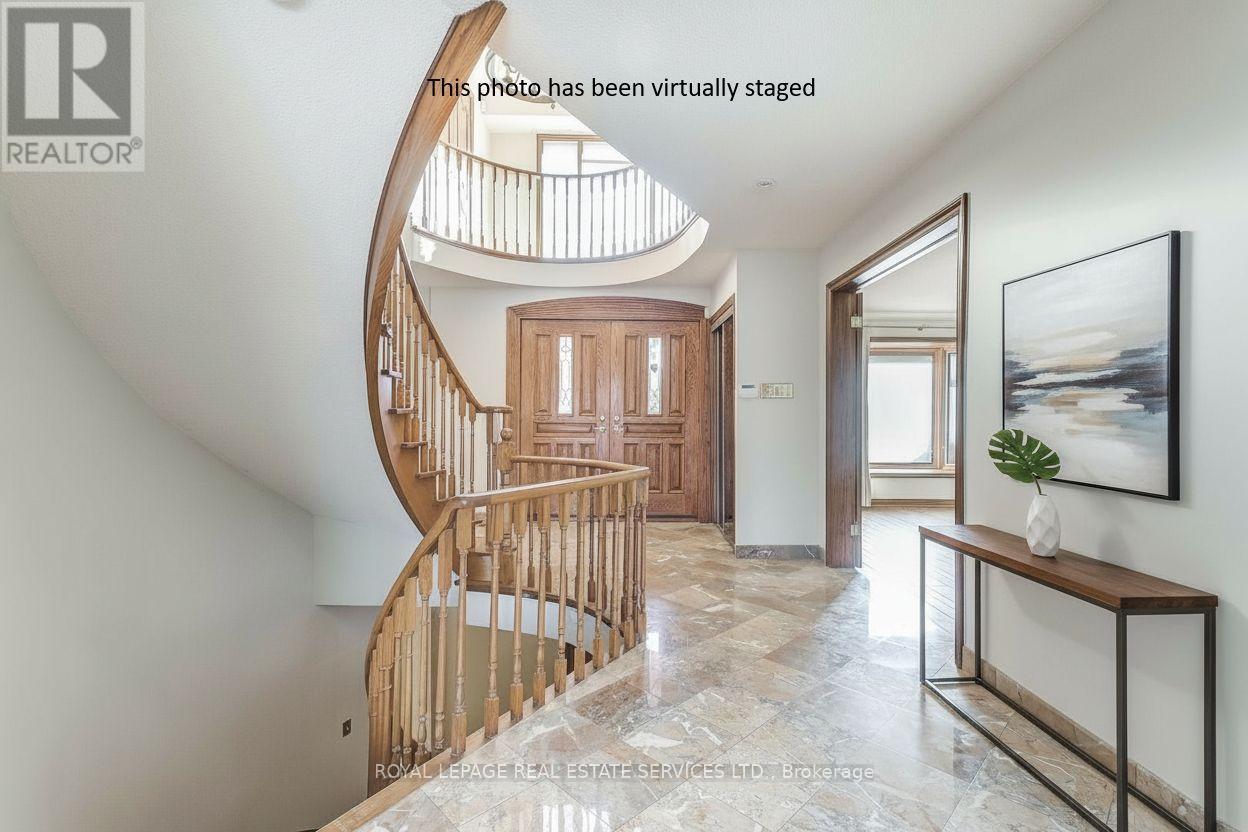 This photo has been virtually staged - 4261 Bridlepath Trail, Mississauga, ON - Indoor Photo Showing Other Room